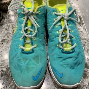 Nike women’s Frees Tri fit 3size 12